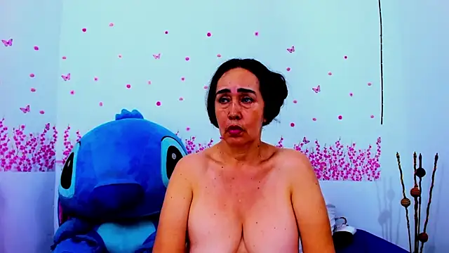 Snapshot of HorniestMilf chatting on June 2026 08:07:02 PM HorniestMilf online show from June 2026 08:07:02 PM
