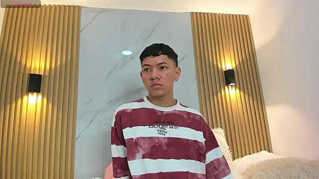 JulianRose 1 online show from February 2025 11:22:02 AM