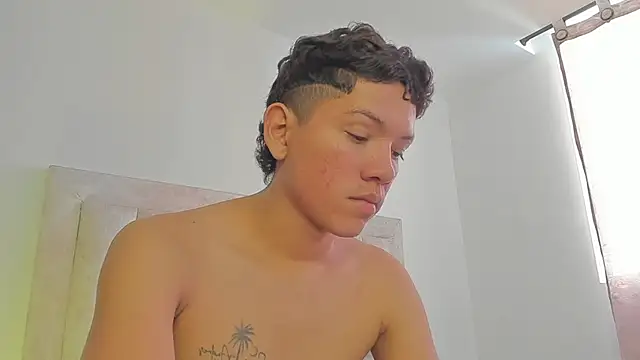 JulianRose 1 online show from March 2025 02:32:01 PM