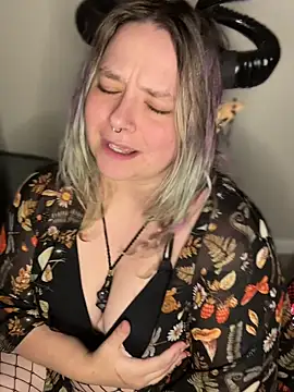 kitten0760 online show from May 2026 01:01:02 AM