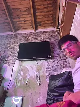 FlorBich online show from April 2026 01:50:01 AM