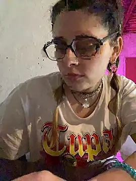 FlorBich online show from April 2026 06:54:02 PM