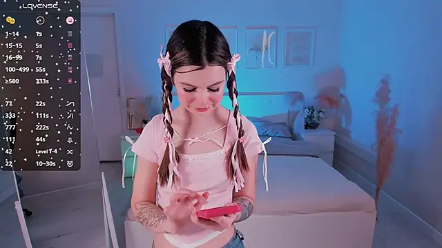 Lil Amelie online show from March 2025 07:08:02 AM