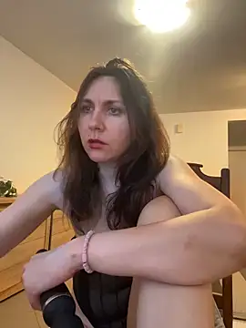 Snapshot of JasmineGlamour chatting on June 2026 03:42:02 AM JasmineGlamour online show from June 2026 03:42:02 AM