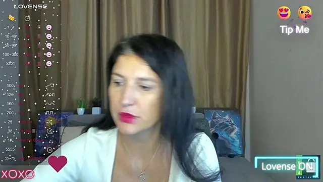 Alianna Solo Kisses online show from November 2025 06:24:02 AM