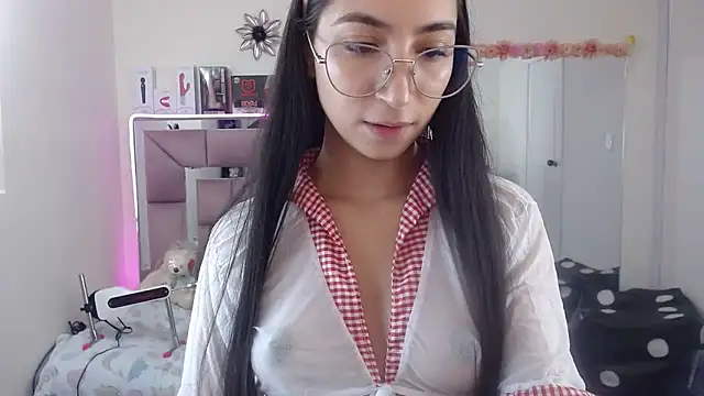 Snapshot of AriadnaCappelletty chatting on January 2025 03:08:02 PM AriadnaCappelletty online show from January 2025 03:08:02 PM