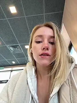 SSSATIVA model online show from October 2025 12:44:01 AM