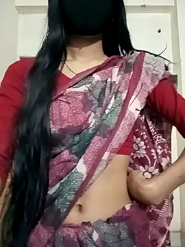 Snapshot of Raya-Moni chatting on November 2025 04:07:01 PM Raya-Moni online show from November 2025 04:07:01 PM