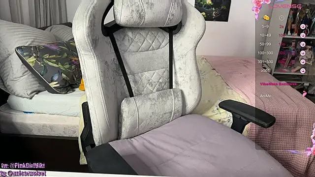 unicornsfeet online show from March 2025 04:09:02 PM