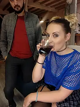 Snapshot of Jade_Emeraud chatting on February 2025 06:42:02 PM Jade Emeraud online show from February 2025 06:42:02 PM