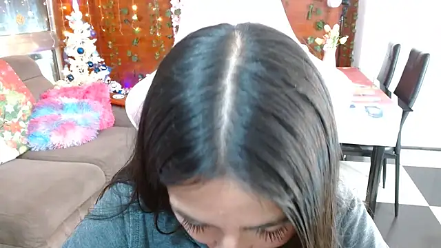 Snapshot of kendall_all4u chatting on December 2025 03:27:02 AM kendall all4u online show from December 2025 03:27:02 AM