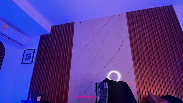 Emiilycollins online show from October 2025 10:30:02 PM