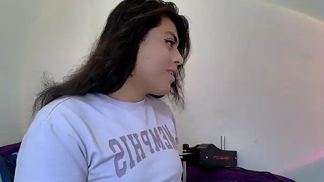 Snapshot of Ariana_Rodriguez_ chatting on March 2025 08:21:01 PM Ariana Rodriguez online show from March 2025 08:21:01 PM