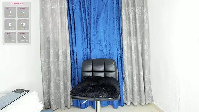 Snapshot of Alannis_Blue1 chatting on June 2026 05:50:01 PM Alannis Blue1 online show from June 2026 05:50:01 PM