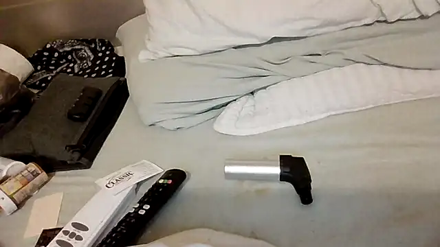 GForceSavage online show from November 2025 04:00:02 AM