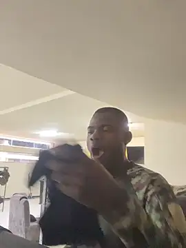 Rickycuero online show from November 2025 11:49:02 AM