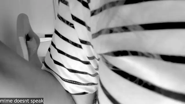 Adria ross online show from September 2025 01:45:01 PM