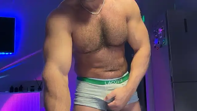 KarlosRichi online show from January 2026 01:59:01 PM