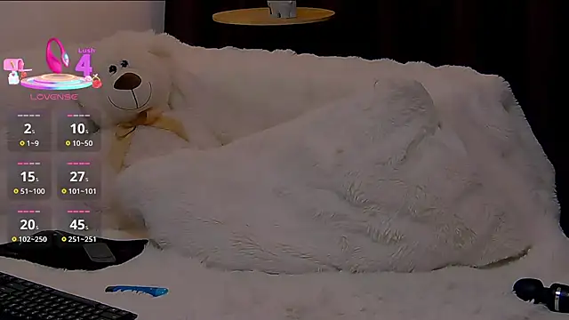 TinaHarley online show from November 2025 06:32:01 PM