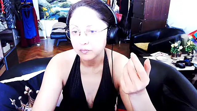 Snapshot of Imperatriza chatting on June 2026 05:12:01 AM Imperatriza online show from June 2026 05:12:01 AM