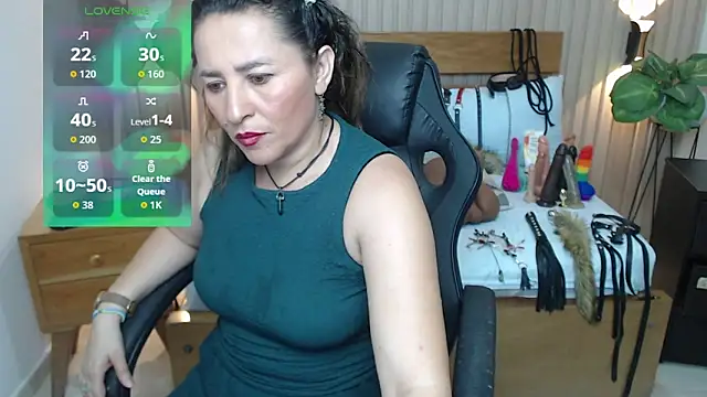 luciana ballesteros  online show from November 2025 12:23:02 PM