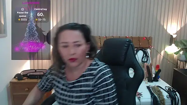 luciana ballesteros  online show from December 2025 01:05:02 PM