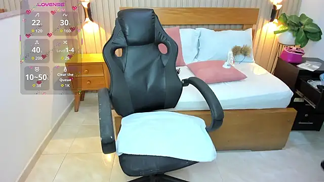 luciana ballesteros  online show from March 2026 12:27:02 PM