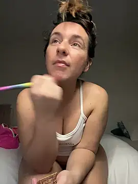 Snapshot of lyajoliee chatting on January 2026 12:54:02 PM lyajoliee online show from January 2026 12:54:02 PM