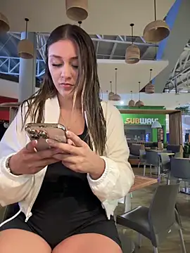 Rose-euphoria online show from March 2025 12:51:01 PM