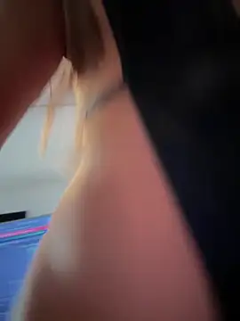 Rose-euphoria online show from October 2025 01:20:01 PM