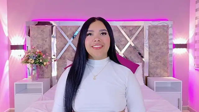 MarianaGarciaa   online show from April 2026 07:07:01 PM