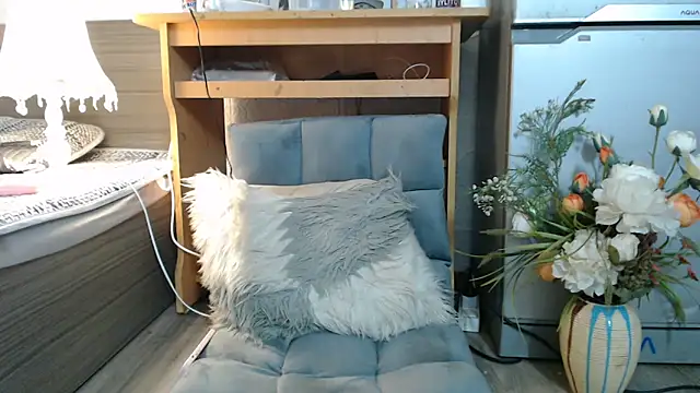 Snapshot of yang_hiii chatting on March 2025 11:01:02 AM yang hiii online show from March 2025 11:01:02 AM