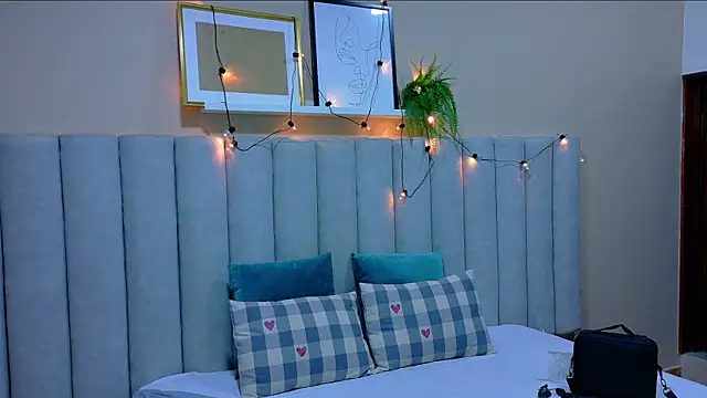 alaia-rogers online show from October 2025 11:32:02 AM