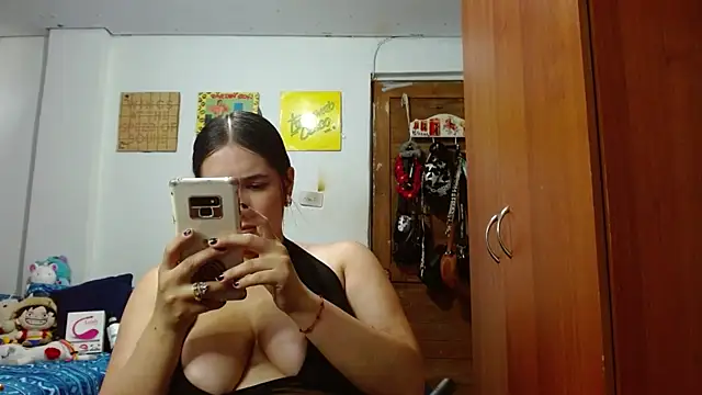 Snapshot of Naomi_D chatting on March 2025 10:27:02 PM Naomi D online show from March 2025 10:27:02 PM