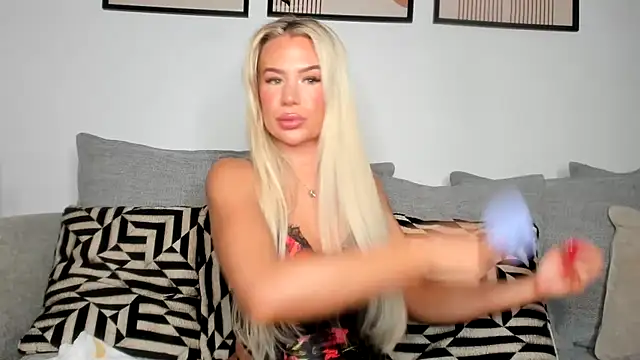 Snapshot of Alexia-Lee chatting on February 2026 10:22:01 PM Alexia-Lee online show from February 2026 10:22:01 PM