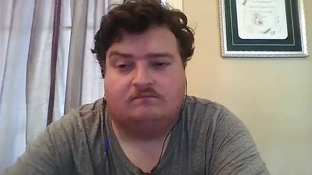 Snapshot of YelpedAverting chatting on September 2025 08:09:02 PM YelpedAverting online show from September 2025 08:09:02 PM