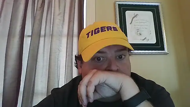 Snapshot of YelpedAverting chatting on September 2025 09:14:02 PM YelpedAverting online show from September 2025 09:14:02 PM