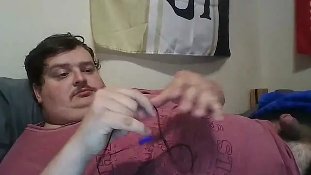 Snapshot of YelpedAverting chatting on September 2025 12:47:01 AM YelpedAverting online show from September 2025 12:47:01 AM