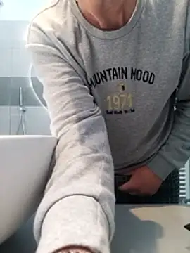 Snapshot of MATTIS11 chatting on February 2026 09:08:01 AM MATTIS11 online show from February 2026 09:08:01 AM