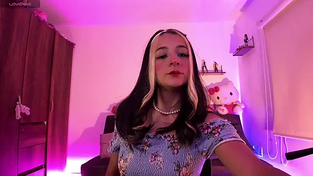 Snapshot of penny_sweett_ chatting on September 2025 11:48:02 PM penny sweett  online show from September 2025 11:48:02 PM