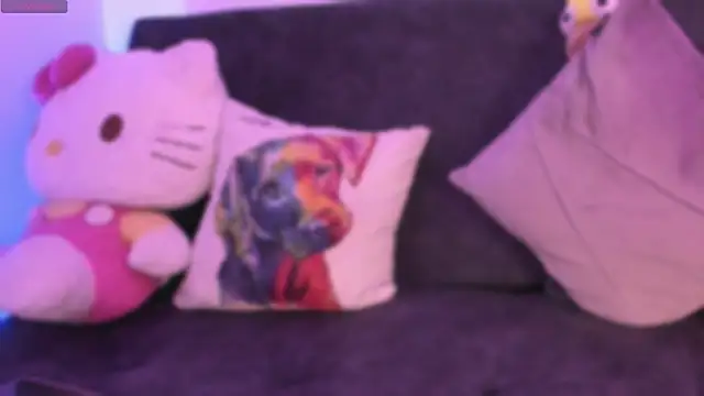 penny sweett  online show from April 2026 10:19:02 PM