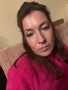 Lwhite1 online show from December 2025 04:55:02 PM