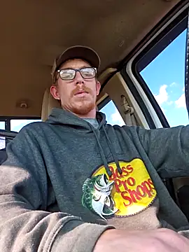 Snapshot of REDHAMMER_ chatting on October 2025 08:20:01 PM REDHAMMER online show from October 2025 08:20:01 PM