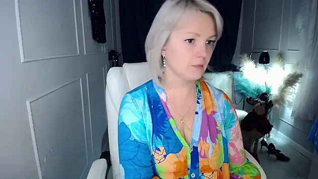 Juarnea online show from January 2026 01:27:01 PM