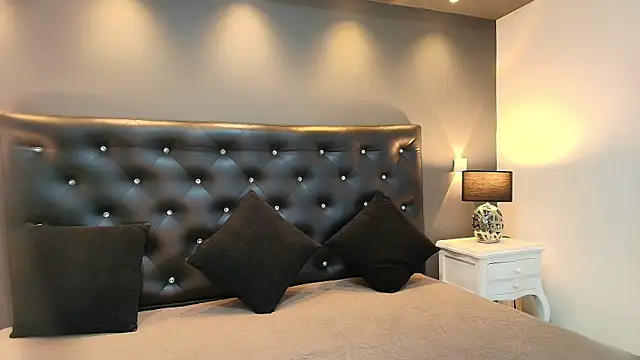 dirtyvictoria online show from December 2025 12:34:02 PM