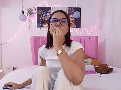 Snapshot of Azul_horney chatting on April 2026 11:07:01 PM Azul horney online show from April 2026 11:07:01 PM