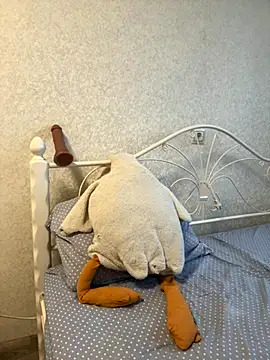 BeatriceTender online show from December 2025 10:02:01 AM