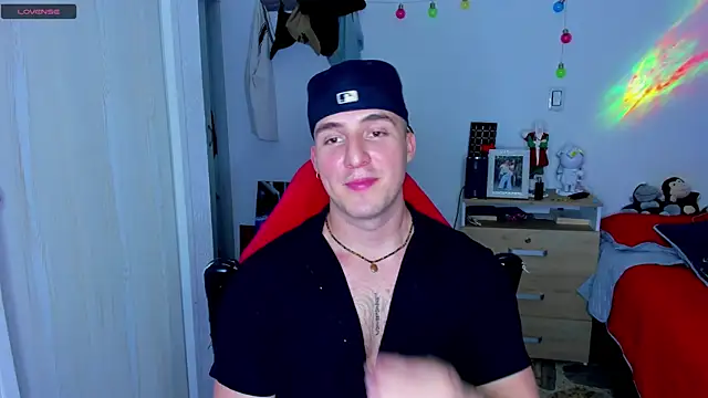 liam oficial02 online show from December 2024 07:15:01 AM