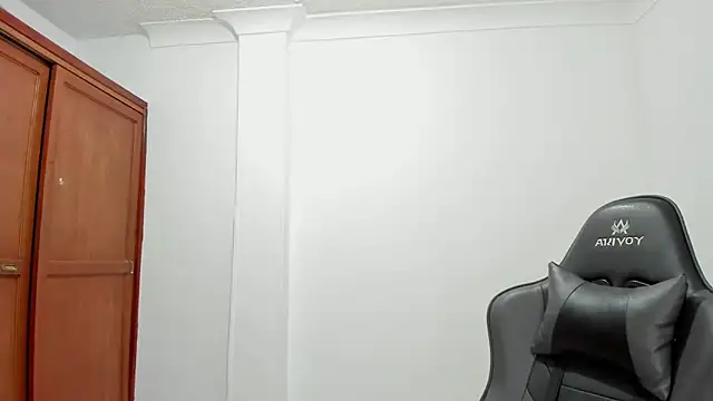 avellanatammy online show from September 2025 09:06:02 PM