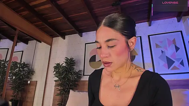 Snapshot of AgattaDuque chatting on July 2026 08:03:02 PM AgattaDuque online show from July 2026 08:03:02 PM
